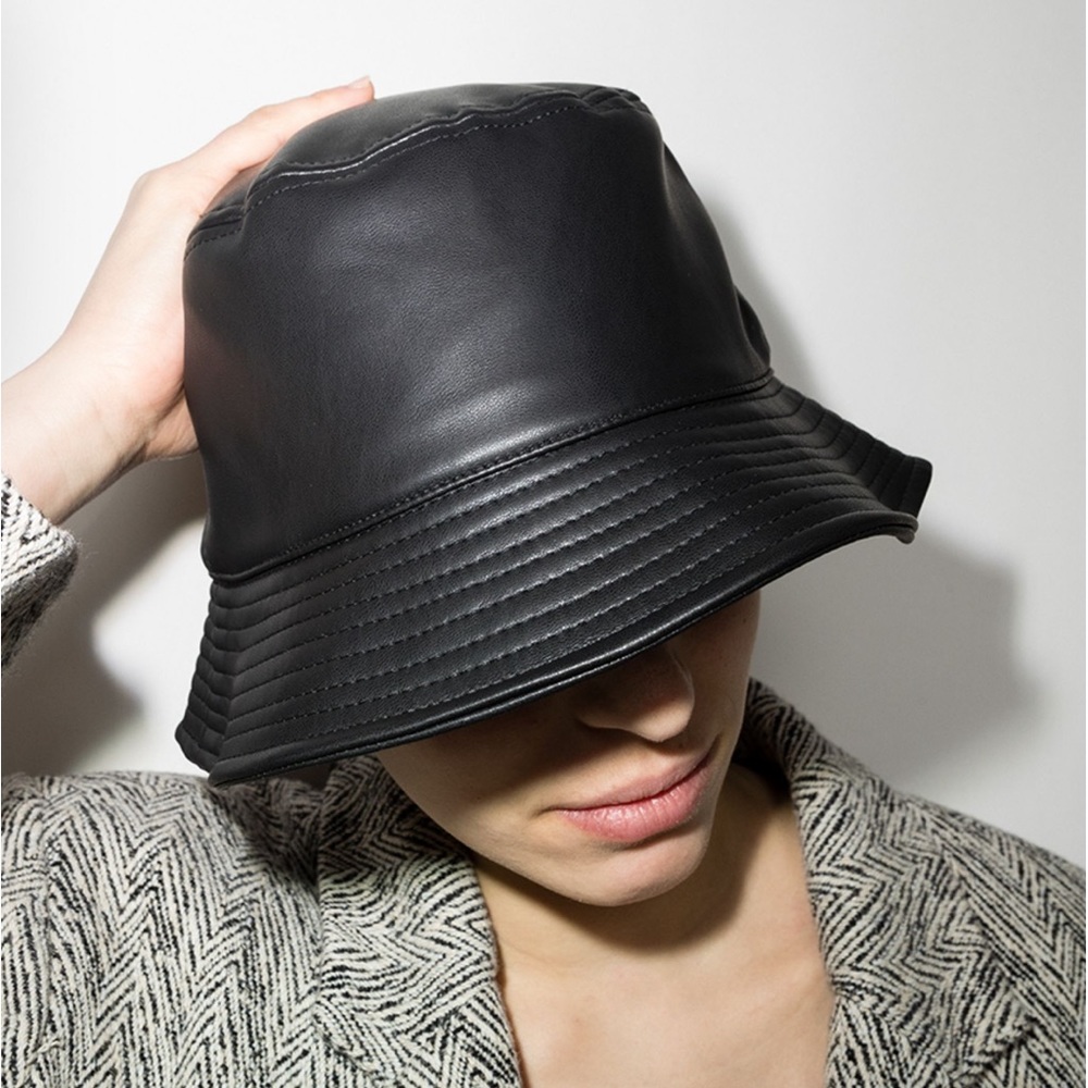 Stand studio vida faux leather bucket hat
